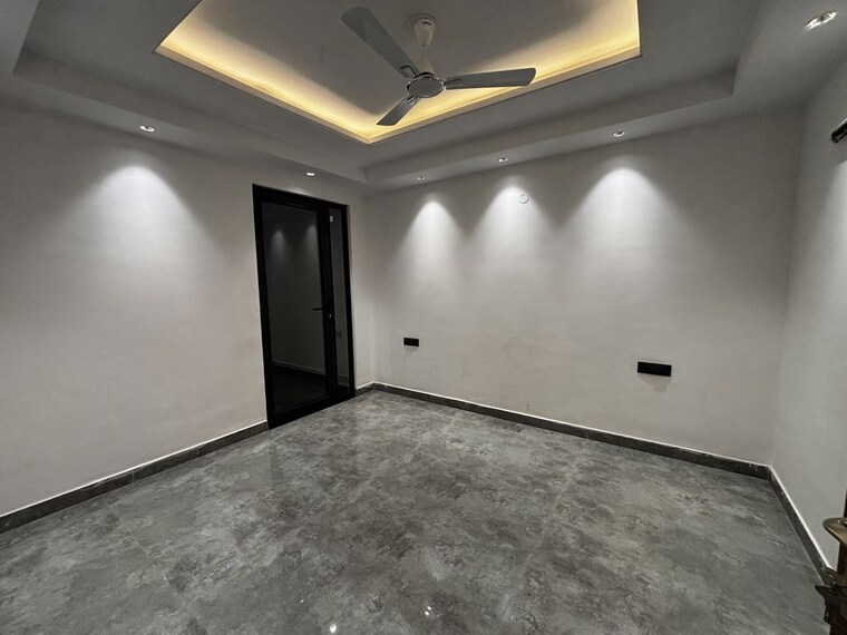 Room, vasant kunj 4 Bedroom 250 Sq.Yd. Builder Floor In Vasant Kunj Delhi 10701245