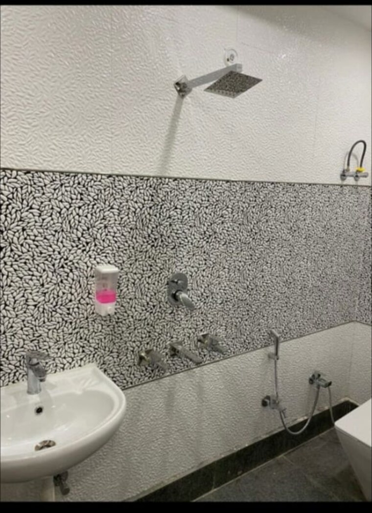 Bathroom, rama park 2 Bedroom 750 Sq.Ft. Builder Floor In Rama Park Delhi 10701252