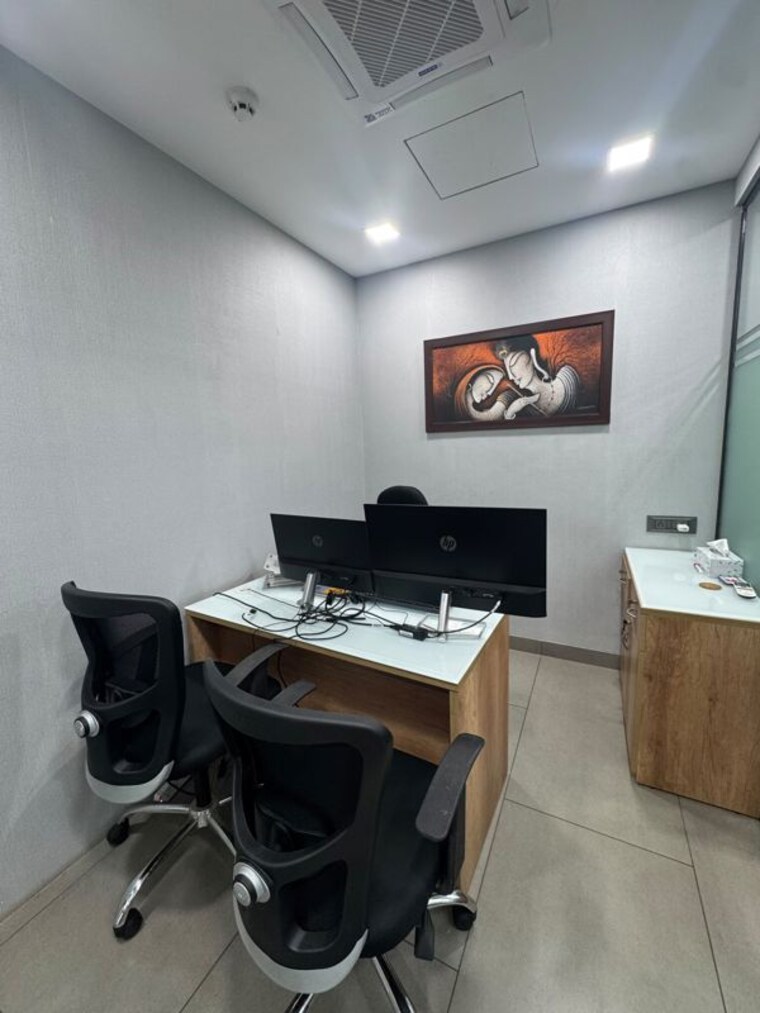Team Area, hubtown-solaris Commercial Office Space 1350 Sq.Ft. In Andheri East Mumbai 10701004