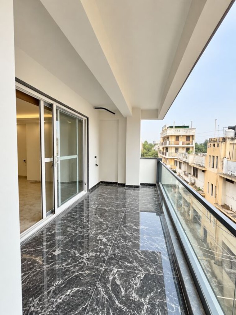 Balcony, shanti kunj 4 Bedroom 300 Sq.Yd. Builder Floor In Shanti Kunj Delhi 10701153