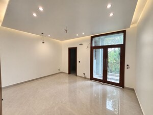 Room in 4 BHK Builder Floor at Shanti Kunj – for Sale