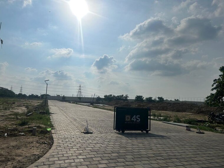  Parking, sector 88 4 Bedroom 287 Sq.Yd. Builder Floor In Sector 88 Gurgaon 10701233