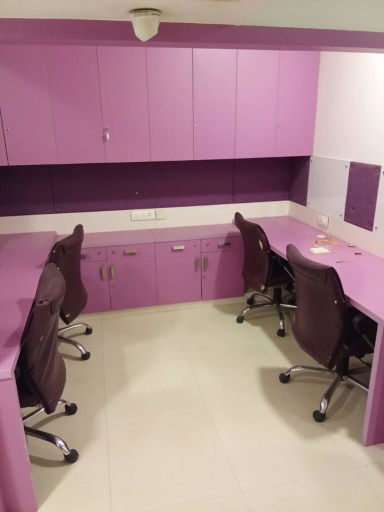 Team Area, andheri west Commercial Office Space 1050 Sq.Ft. In Andheri West Mumbai 10697455