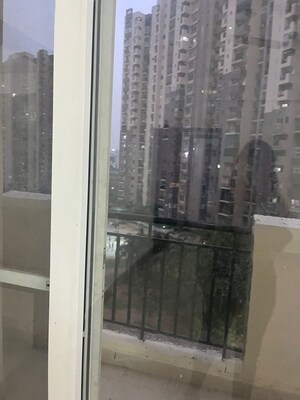 Bathroom in 3 BHK Apartment at Paramount Floraville, Sector 137 – for Rent