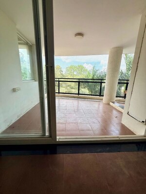 Room in 3 BHK Apartment at Nitesh Central Park, Bellary Road – for Rent