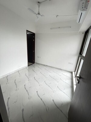 Room in 2 BHK Apartment at Raymond Ten X Habitat, Pokhran Road No Two – for Rent