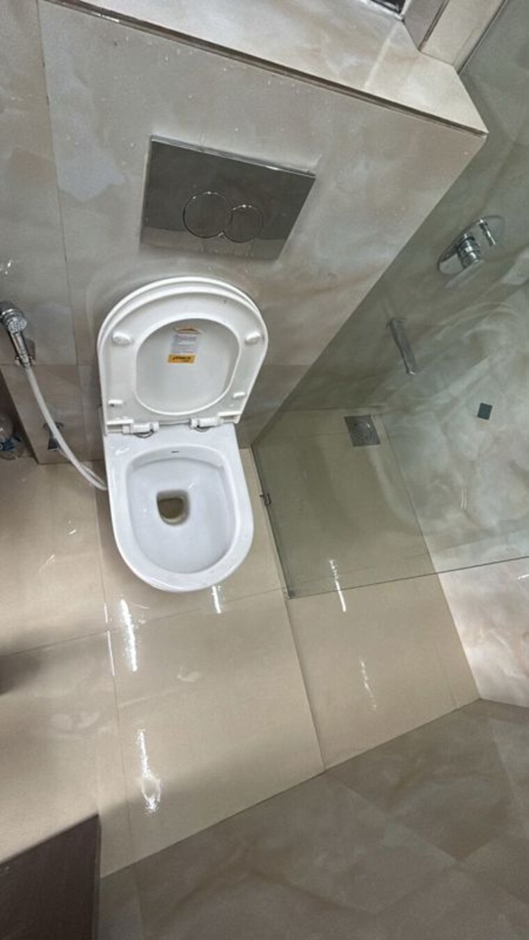 Bathroom, raymond-ten-x-habitat 2 Bedroom 515 Sq.Ft. Apartment In Pokhran Road No Two Thane 10701294