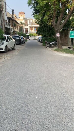 Parking in 4 BHK Independent House at RWA Apartments Sector 19, Sector 19 – for Sale