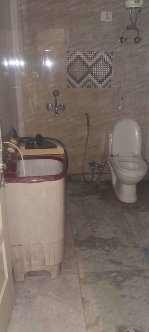 Bathroom in 1 BHK Apartment at Dlf City Phase 3 – for Rent