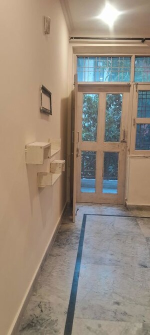 Bathroom in 1 BHK Apartment at Dlf City Phase 3 – for Rent