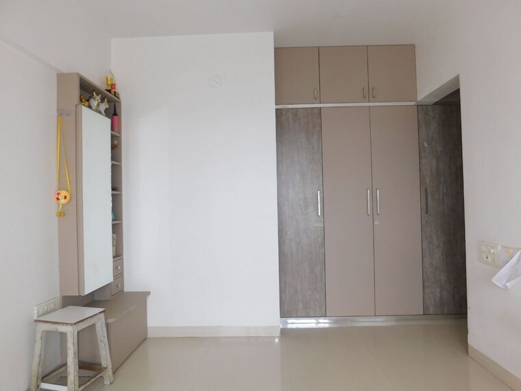 Room, dadar east 3 Bedroom 1145 Sq.Ft. Apartment In Dadar East Mumbai 10701264