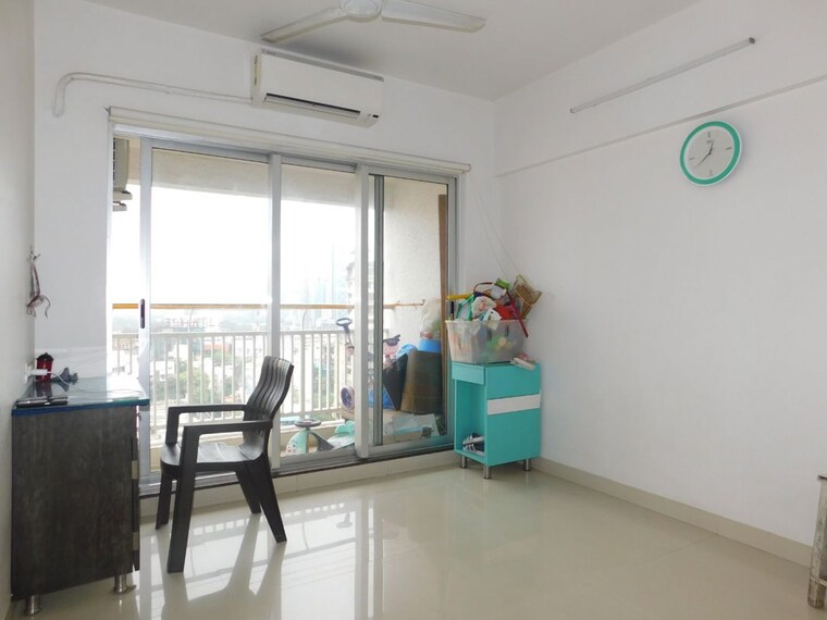 Room, dadar east 3 Bedroom 1145 Sq.Ft. Apartment In Dadar East Mumbai 10701264