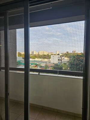 Room in 1 BHK Apartment at Goyal Footprints, Thanisandra Main Road – for Rent