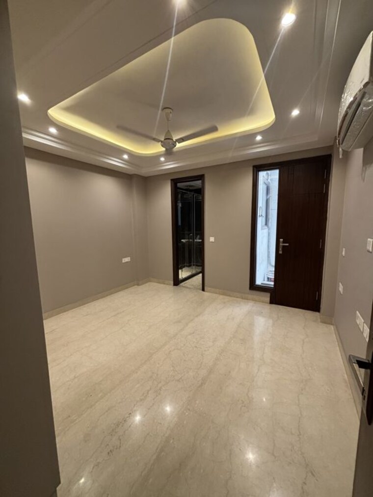 Room, greater kailash i 4 Bedroom 2430 Sq.Ft. Builder Floor In Greater Kailash I Delhi 10701306