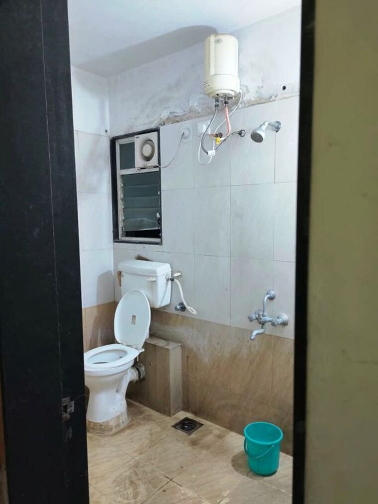 Bathroom, sollanaa-apartment 2 Bedroom 900 Sq.Ft. Apartment In Thergaon Pune 10701304