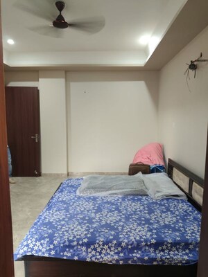 Bedroom in 1 BHK Builder Floor at Sector 43 – for Rent