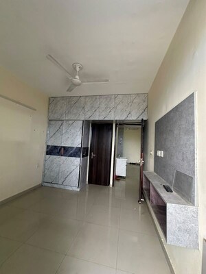 Room in 2 BHK Apartment at Pyramid Urban Homes 3, Sector 67a – for Rent