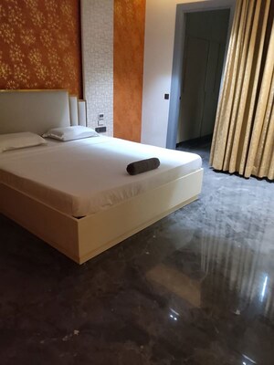 Bedroom in 3 BHK Villa at Sector 48 – for Rent