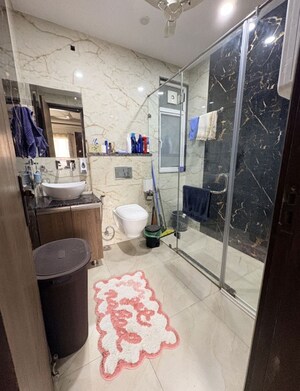 Team Area in 3 BHK Builder Floor at Subhash Nagar – for Rent