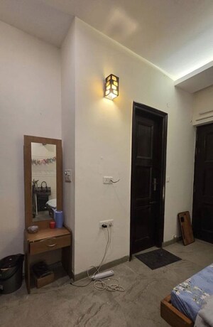 Building Lobby in 3 BHK Builder Floor at Subhash Nagar – for Rent