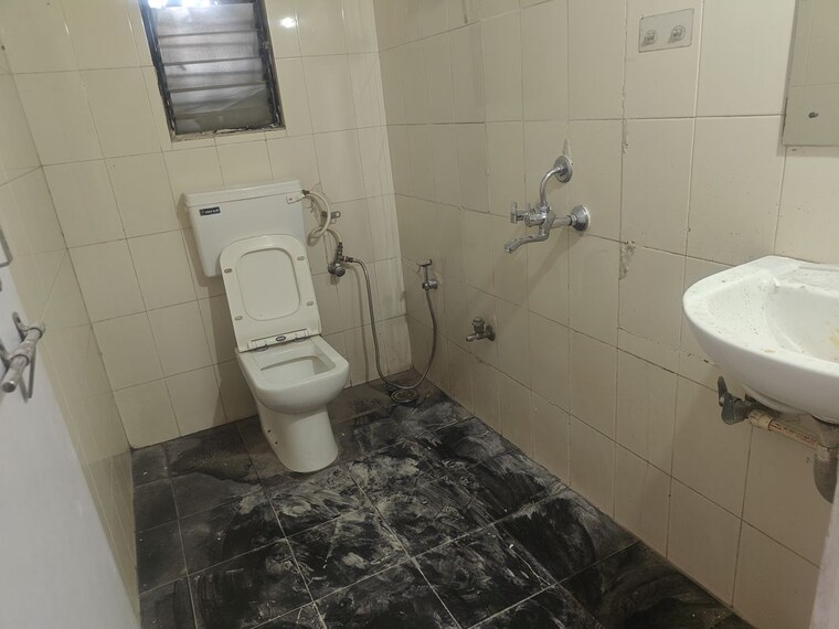 Bathroom, sea-breeze-tower 2 Bedroom 1301 Sq.Ft. Apartment In Nerul Navi Mumbai 10701345