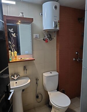 Team Area in 2 BHK Builder Floor at Ramesh Nagar – for Rent