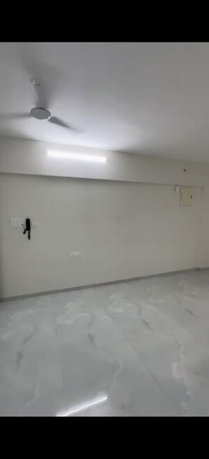 Room in 2 BHK Apartment at Acme Enclave, Malad West – for Rent
