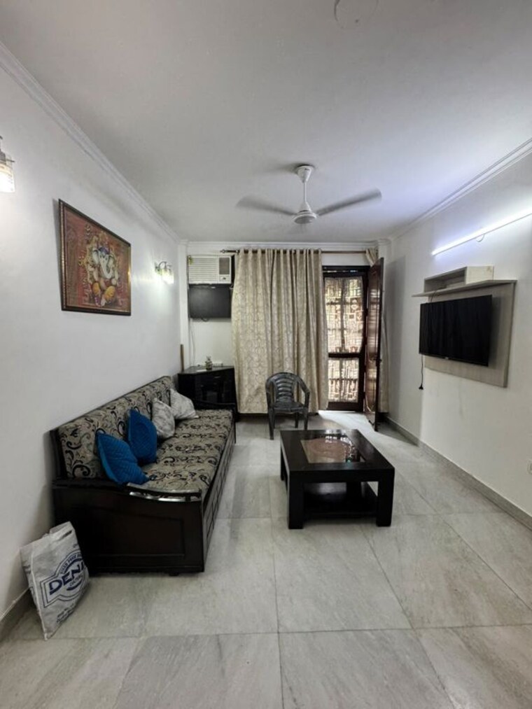 Living Room, lajpat nagar 1 Bedroom 100 Sq.Yd. Builder Floor In Lajpat Nagar Delhi 10701396