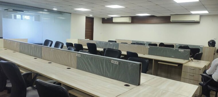 Team Area, mittal-commercia Commercial Office Space 2700 Sq.Ft. In Andheri East Mumbai 10701392