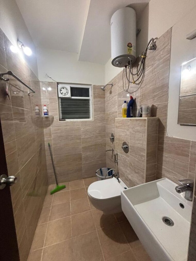 Bathroom, sjr-primecorp-parkway-homes 3.5 Bedroom 1708 Sq.Ft. Apartment In Sarjapur Road Bangalore 10701407