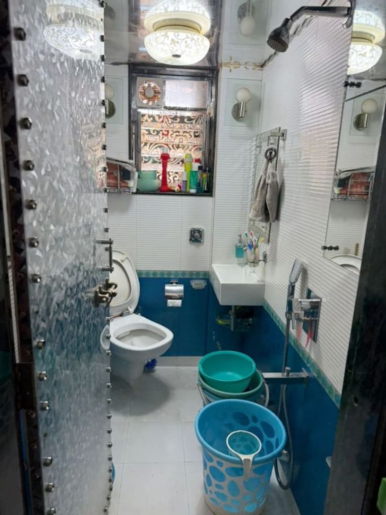 Bathroom, newlook-bhavya-elite 2 Bedroom 586 Sq.Ft. Apartment In Wadala Mumbai 10701382