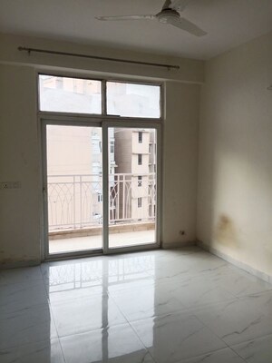 Room in 3 BHK Apartment at Mahagun My Woods, Sector 16c Greater Noida – for Sale