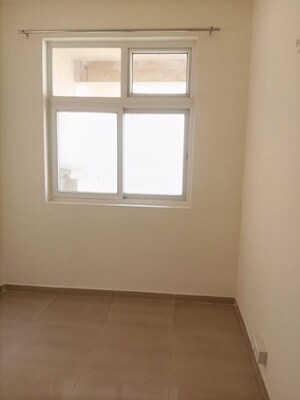 Room in 3 BHK Apartment at Mahagun My Woods, Sector 16c Greater Noida – for Sale