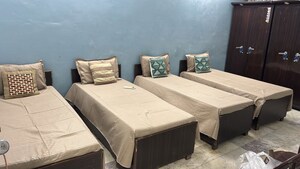  Pg For Rent in Ansal Golf Link I, Omega I Greater Noida
