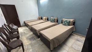 Bedroom in  Pg at Ansal Golf Link I, Omega I Greater Noida – for Rent