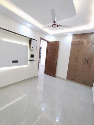Room in 3 BHK Builder Floor at Rajouri Garden – for Rent
