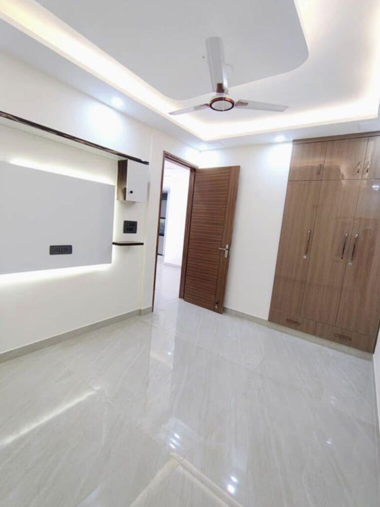 Room, rajouri garden 3 Bedroom 130 Sq.Yd. Builder Floor In Rajouri Garden Delhi 10701447