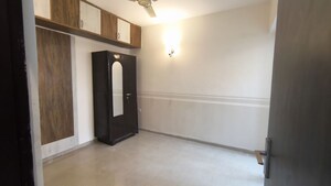 Room in 3 BHK Apartment at Nirala Estate, Tech Zone 4 Greater Noida – for Sale
