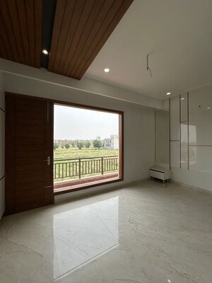 Room in 3 BHK Villa at Kharar Road – for Sale