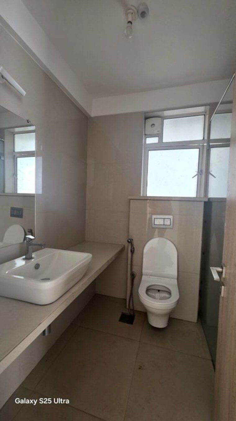 Bathroom, everest-world-morning-glory-chs-ltd 3 Bedroom 1085 Sq.Ft. Apartment In Kolshet Road Thane 10701438