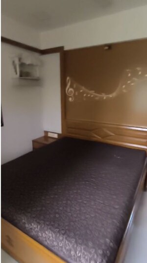 Bedroom in 3 BHK Apartment at Chembur – for Rent