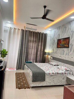 Living Room in 3 BHK Apartment at Amrapali Silicon City, Sector 76 – for Sale