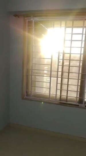 Bedroom in 2 BHK Apartment at Chembur – for Rent