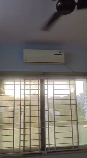 Bedroom in 2 BHK Apartment at Chembur – for Rent