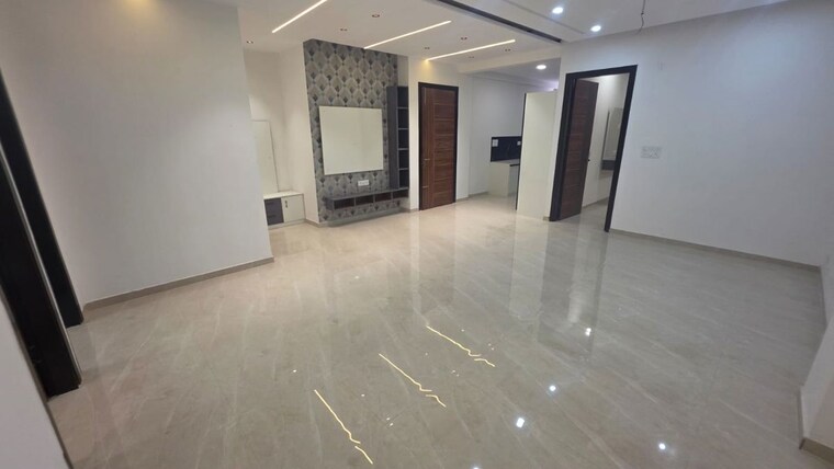 Room, pir machalla 3.5 Bedroom 1950 Sq.Ft. Builder Floor In Pir Machalla Zirakpur 10701492