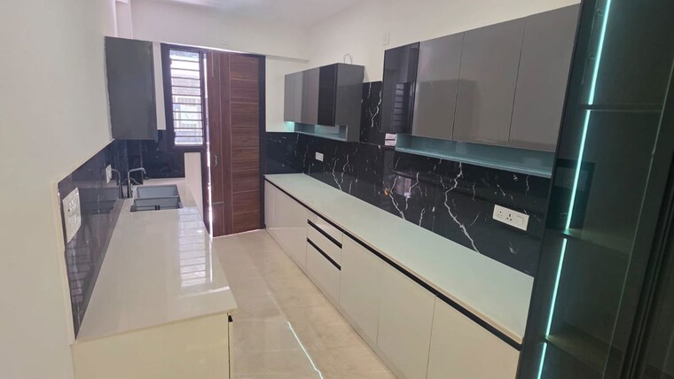 Kitchen, pir machalla 3.5 Bedroom 1950 Sq.Ft. Builder Floor In Pir Machalla Zirakpur 10701492
