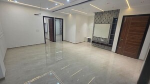 Room in 3.5 BHK Builder Floor at Pir Machalla – for Sale