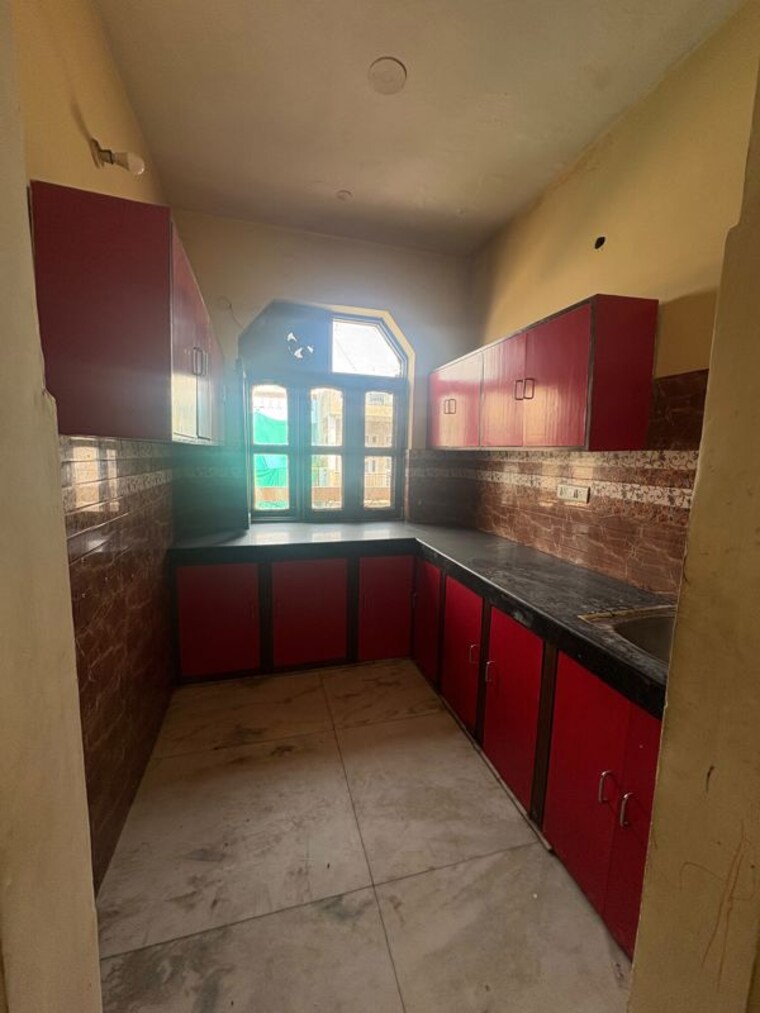 Kitchen, palam vihar 2 Bedroom 1200 Sq.Ft. Builder Floor In Palam Vihar Gurgaon 10701504