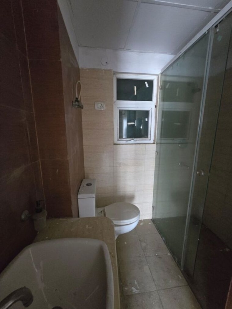 Bathroom, mahagun-moderne 3 Bedroom 1900 Sq.Ft. Apartment In Sector 78 Noida 10701502