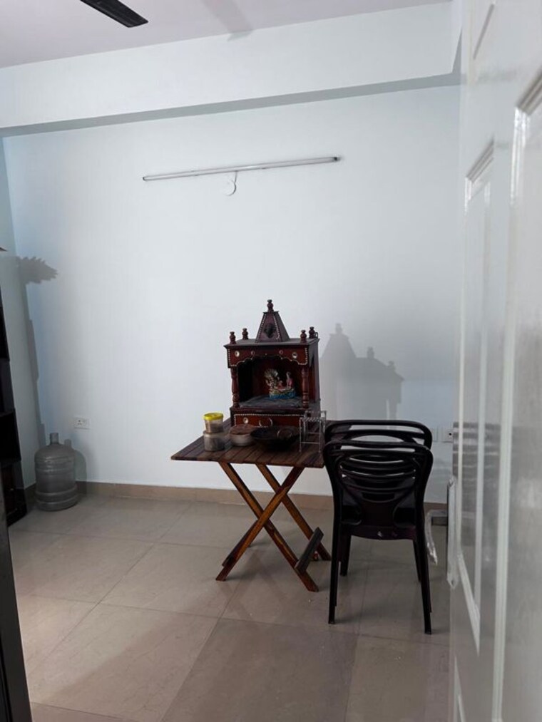 Gym, amrapali-silicon-city 3 Bedroom 1420 Sq.Ft. Apartment In Sector 76 Noida 10701498
